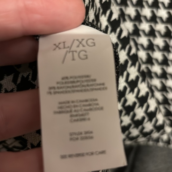 CAbi Houndstooth Open Front jacket - Black and White - Picture 8 of 9